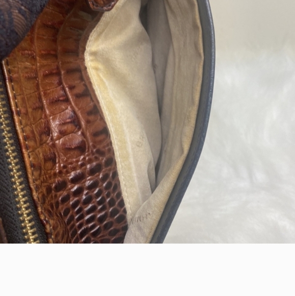 Vintage BRAHMIN Crossbody Bag - Picture 6 of 15